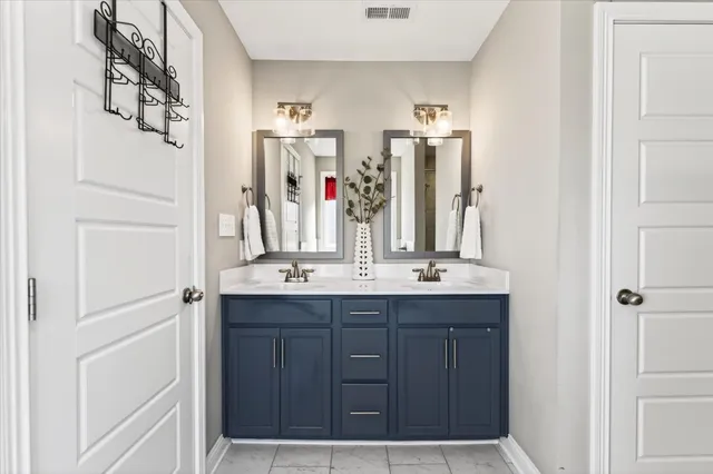 $374,000 | 3074 Ft Sumter Drive, Clarksville, TN 37042