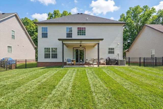 $374,000 | 3074 Ft Sumter Drive, Clarksville, TN 37042