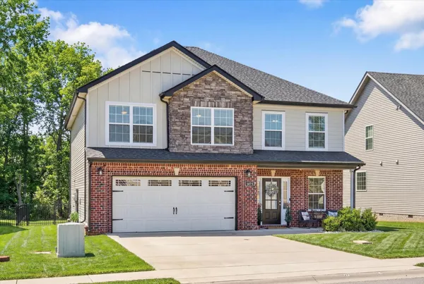 $374,000 | 3074 Ft Sumter Drive, Clarksville, TN 37042