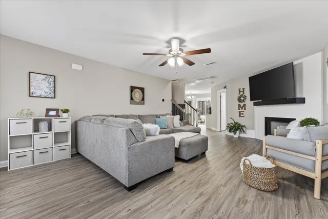 $374,000 | 3074 Ft Sumter Drive, Clarksville, TN 37042