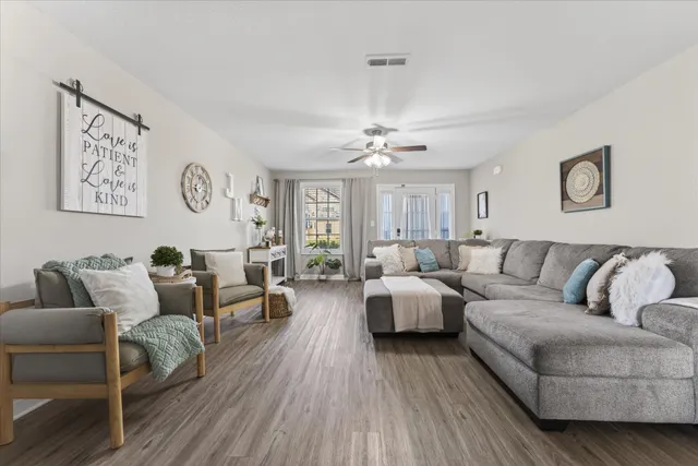 $374,000 | 3074 Ft Sumter Drive, Clarksville, TN 37042