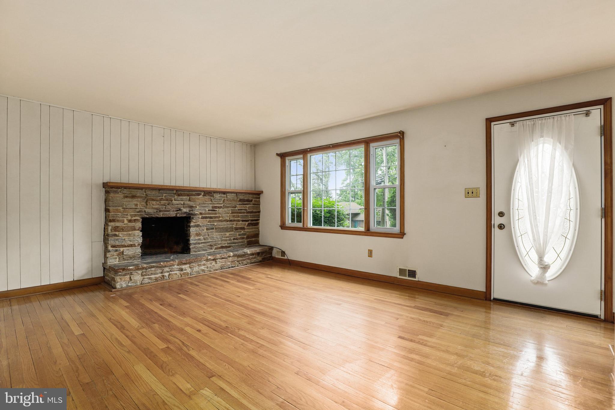 9119 Naygall Road Baltimore, MD 21234 - Photo 5 of 31 Gallery Image 5