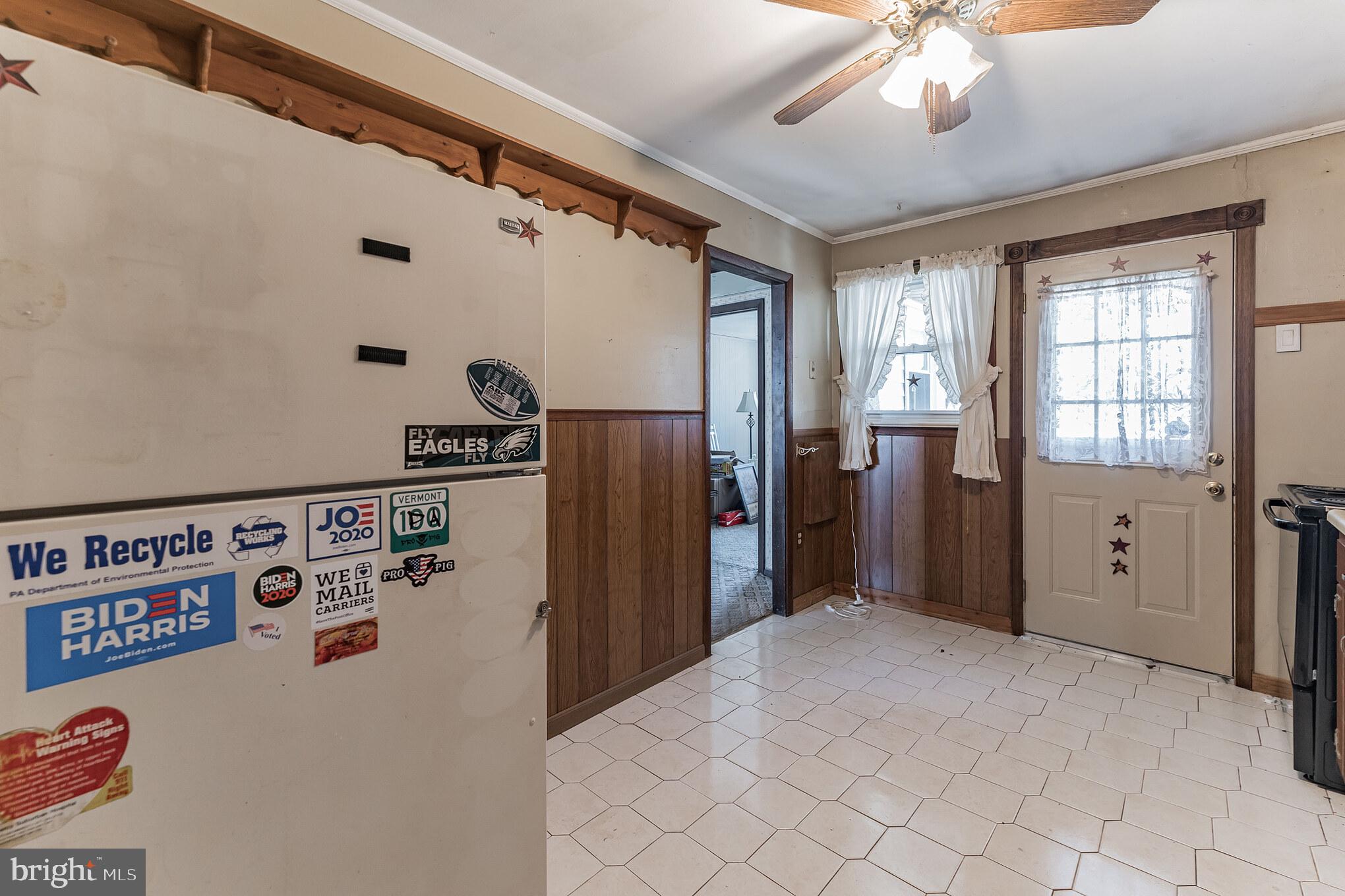 238 Bryans Road Norristown, PA 19401 - Photo 8 of 26 Gallery Image 8