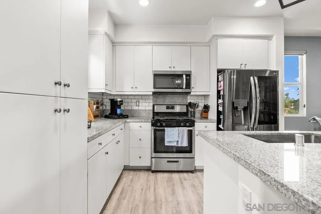 4262 Mission Ranch Way, Unit 32 Oceanside, CA 92057 - Photo 8 of 34 Gallery Image 8