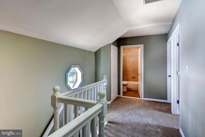 7642 Old Battle Grove Road Baltimore, MD 21222 - Photo 21 of 28 Upper Level Hallway