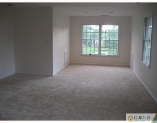 46 Cummings Road Monmouth Junction, NJ 08852 - Photo 8 of 10 Gallery Image 8