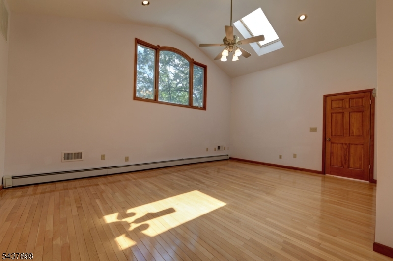 34 Knoll Road Wayne, NJ 07470 - Photo 36 of 50
