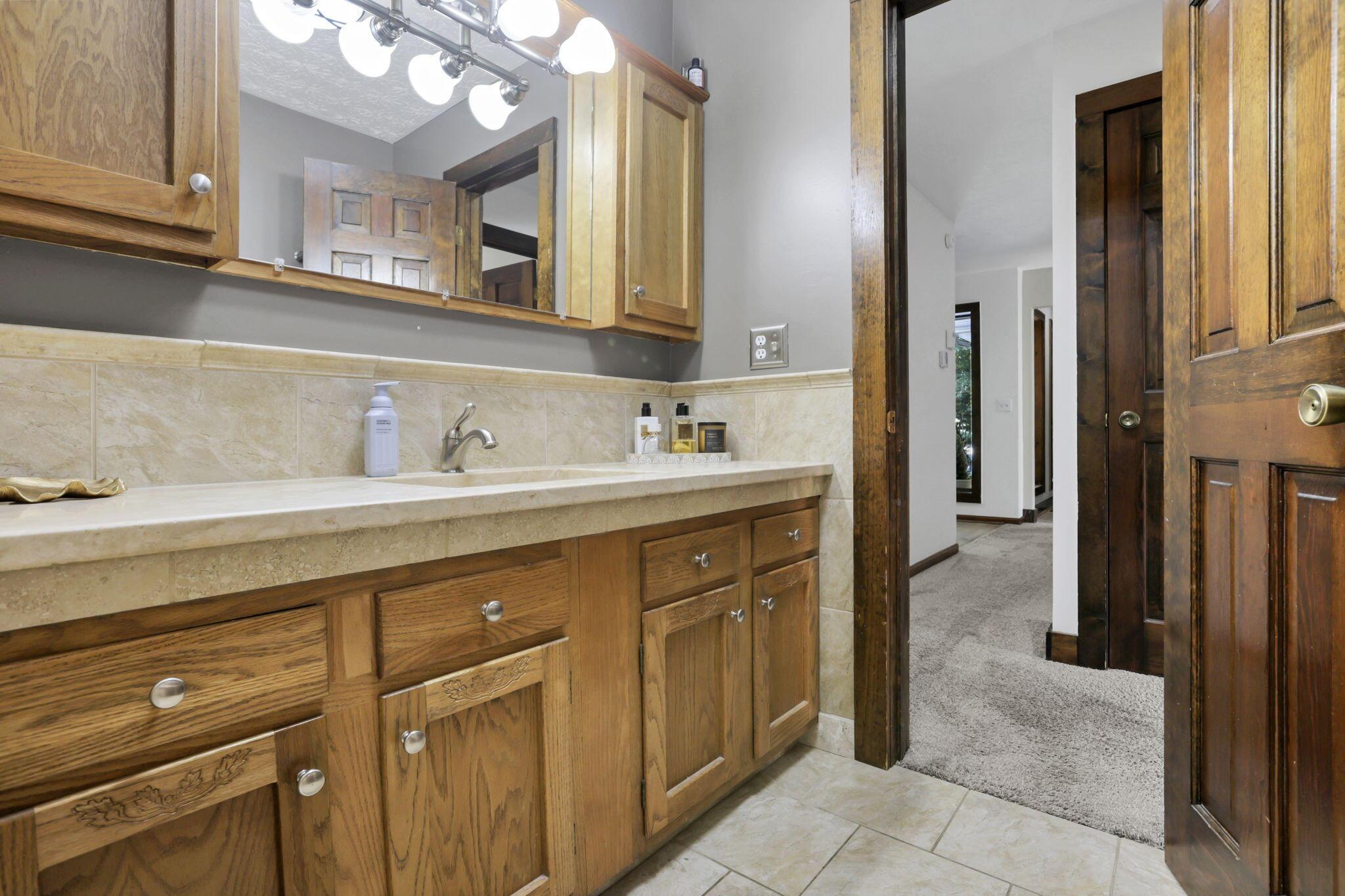 10944 Wilson Road Utica, OH 43080 - Photo 33 of 81 Owners On Suite