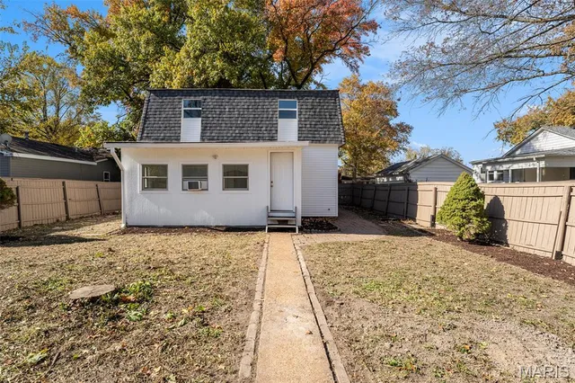 $275,000 | 2109 South 3rd Street, Fayetteville, IL 62258