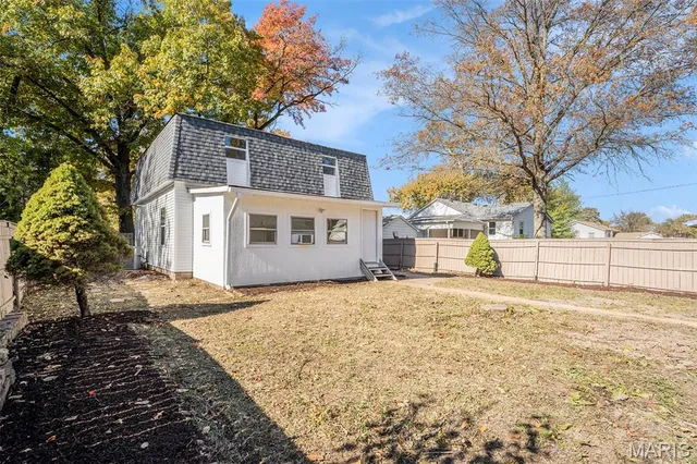 $275,000 | 2109 South 3rd Street, Fayetteville, IL 62258