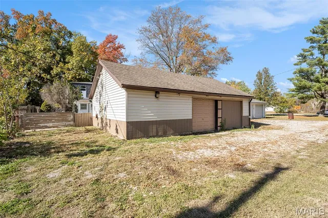 $275,000 | 2109 South 3rd Street, Fayetteville, IL 62258