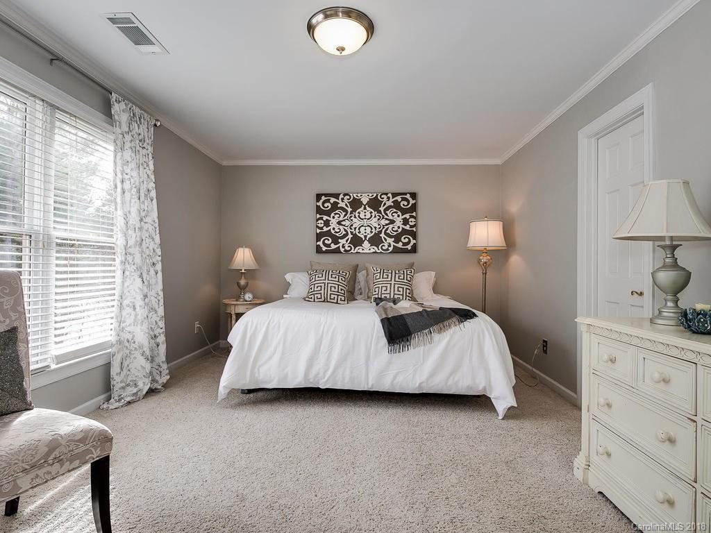 4837 Nora's Path Road Charlotte, NC 28226 - Photo 23 of 32 Gallery Image 23
