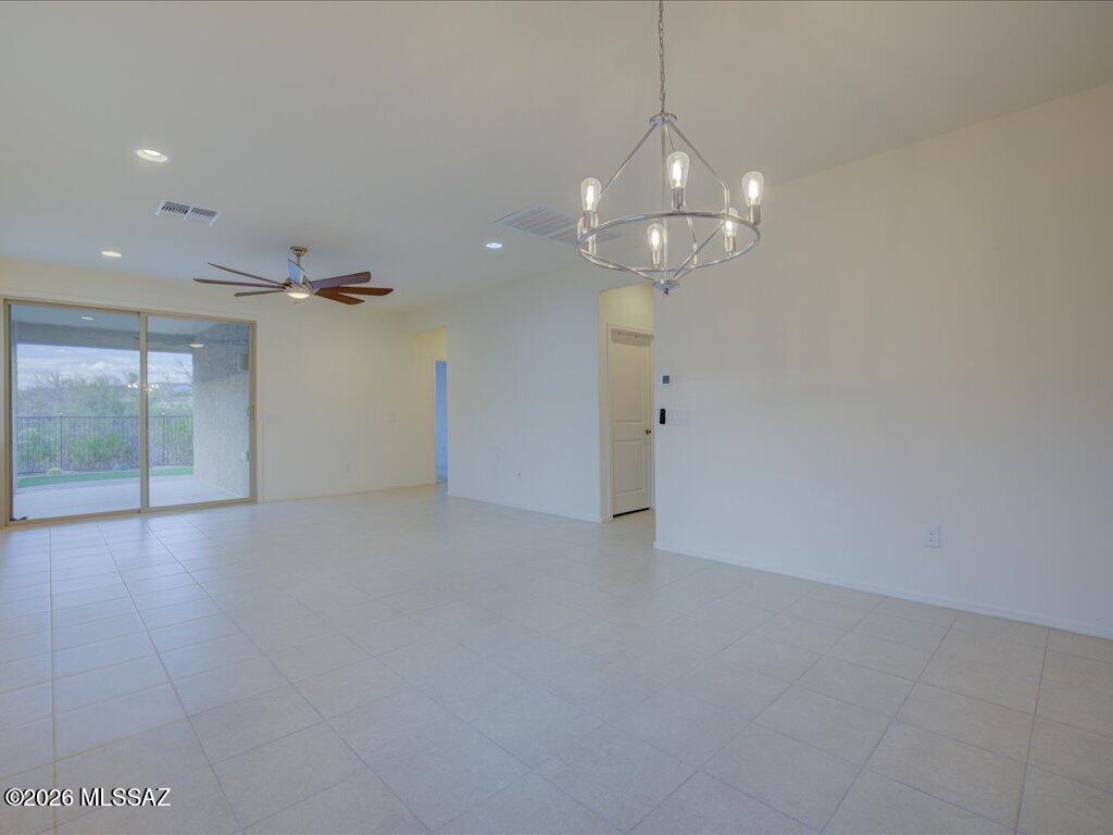 14031 East Golden Oaks Road Vail, AZ 85641 - Photo 5 of 40 15-05Interior02