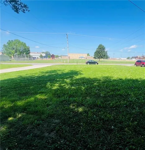 $12,000 | 1010 North Joplin Street, Pittsburg, KS 66762