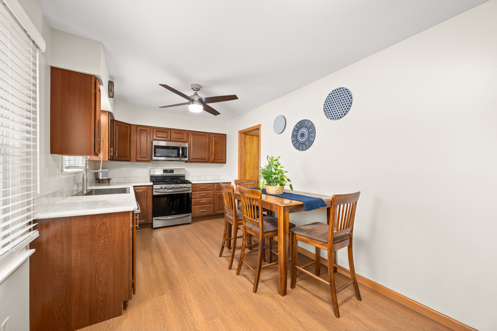 925 Haish Boulevard DeKalb, IL 60115 - Photo 11 of 29