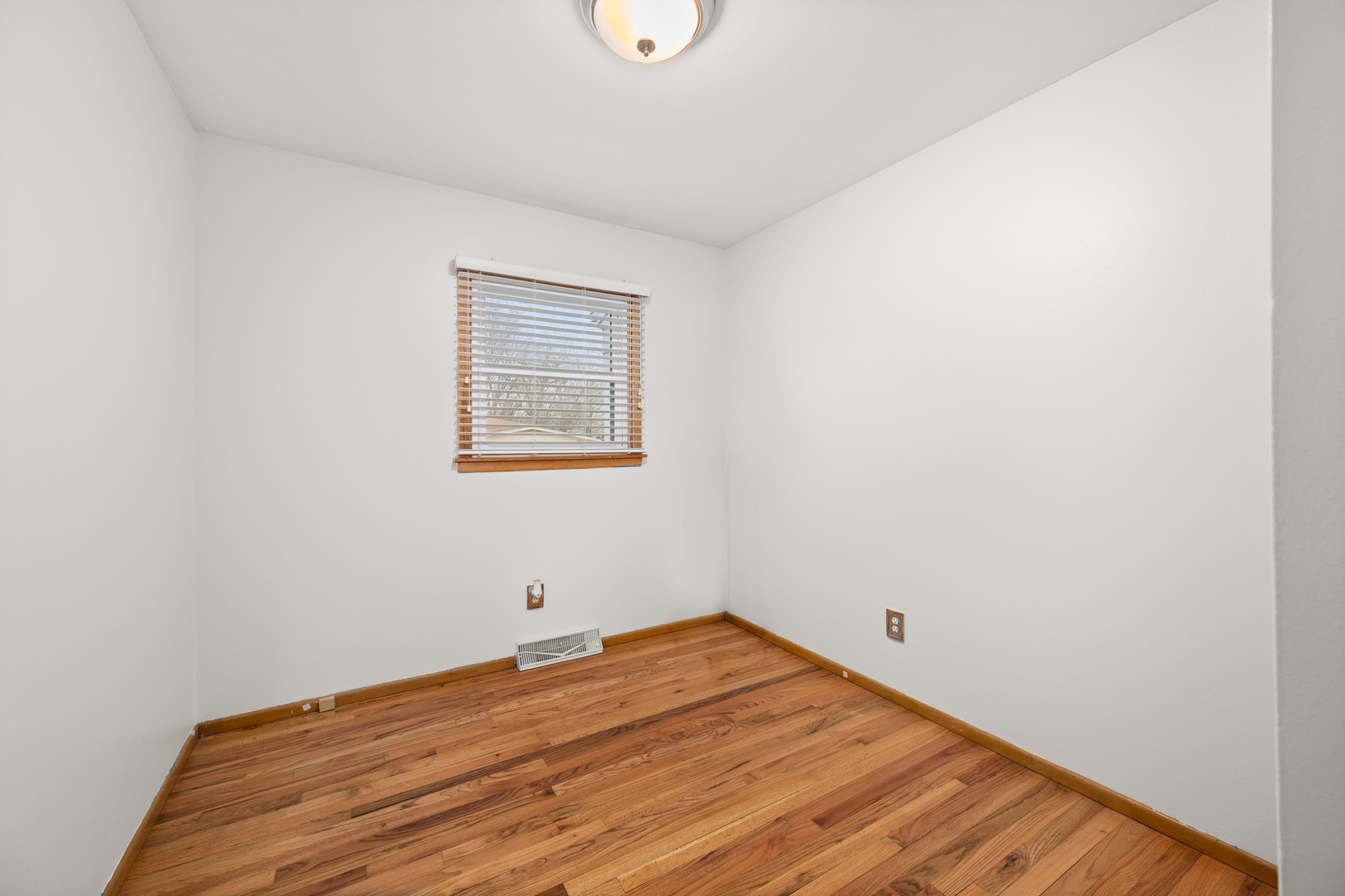 925 Haish Boulevard DeKalb, IL 60115 - Photo 14 of 29