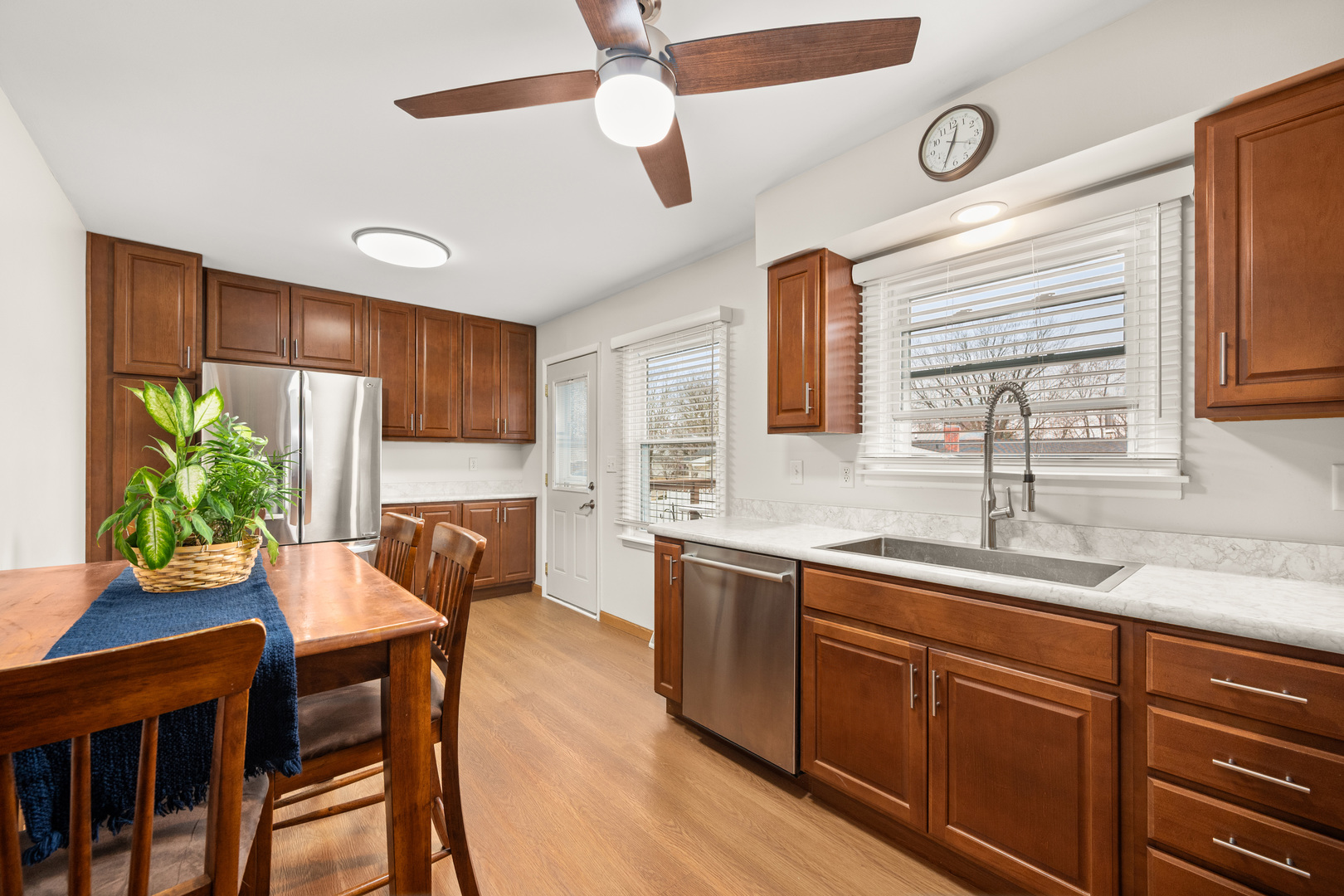 925 Haish Boulevard DeKalb, IL 60115 - Photo 8 of 29