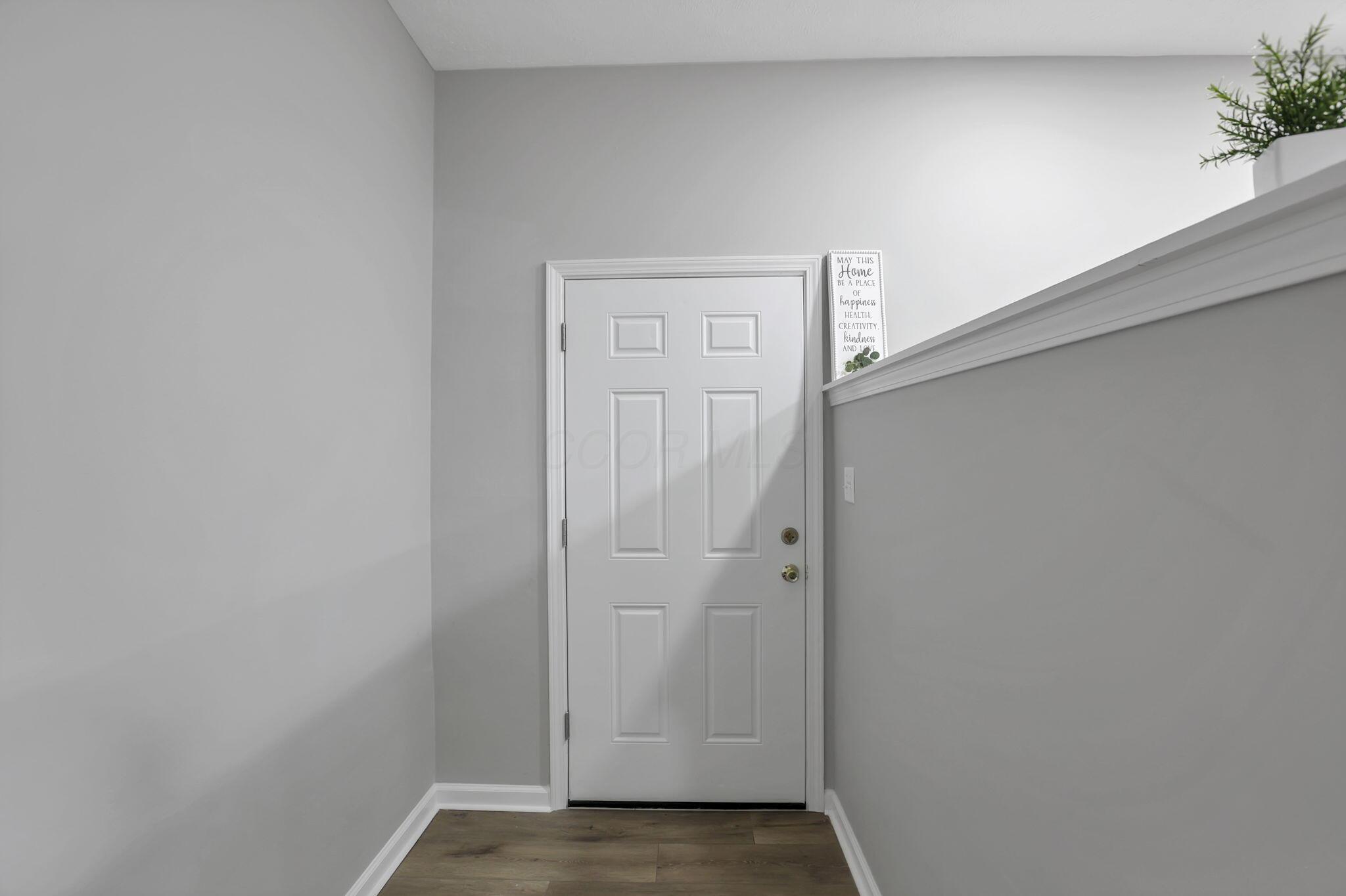 2846 Petzinger Road, Unit 70 Columbus, OH 43209 - Photo 4 of 30 Entrance