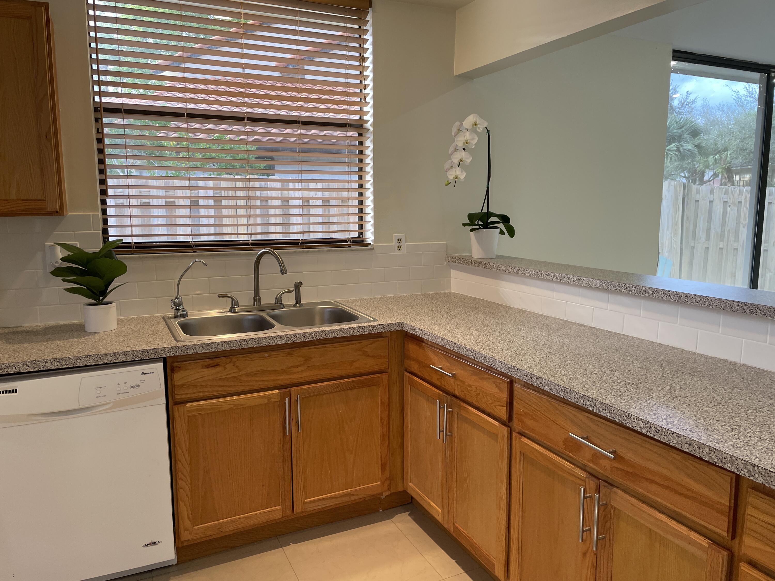 5635 Fox Hollow Drive, Unit A Boca Raton, FL 33486 - Photo 4 of 17 F9F8857E-7B24-4FF2-93BE-E4C0295E0F6A
