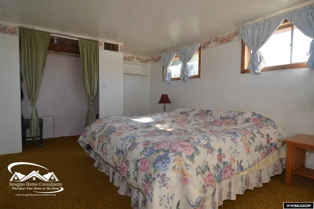 $299,500 | 608 West Arnold Street, Glenrock, WY 82637