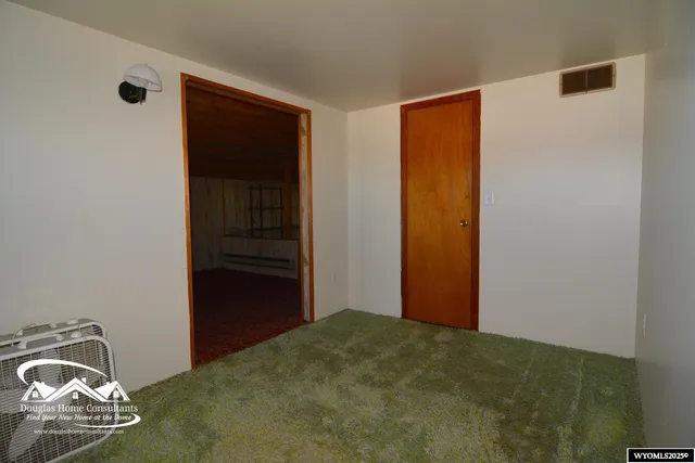 $287,500 | 608 West Arnold Street, Glenrock, WY 82637