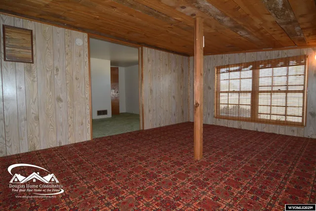 $287,500 | 608 West Arnold Street, Glenrock, WY 82637