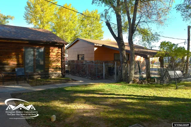 $287,500 | 608 West Arnold Street, Glenrock, WY 82637