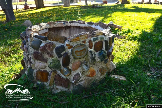 $299,500 | 608 West Arnold Street, Glenrock, WY 82637