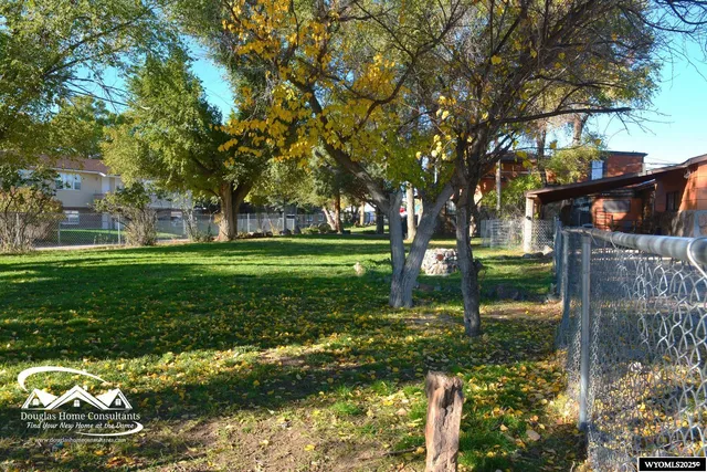 $287,500 | 608 West Arnold Street, Glenrock, WY 82637