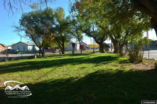 $299,500 | 608 West Arnold Street, Glenrock, WY 82637