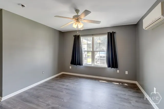 $1,975 | 402 Sterling Creek Drive, Richmond Hill, GA 31324