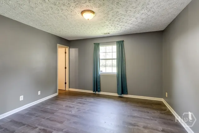 $1,975 | 402 Sterling Creek Drive, Richmond Hill, GA 31324