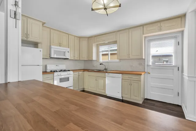 $444,900 | 503 Lasalle Street, Des Plaines, IL 60016