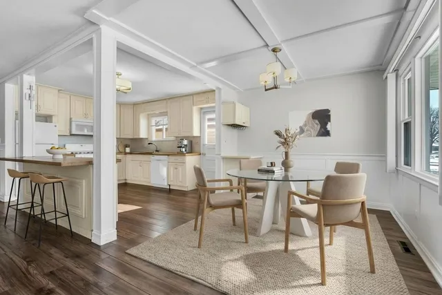 $444,900 | 503 Lasalle Street, Des Plaines, IL 60016