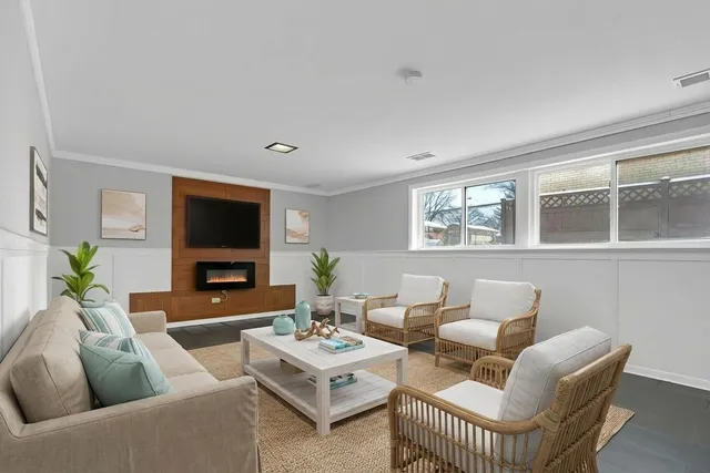 $444,900 | 503 Lasalle Street, Des Plaines, IL 60016