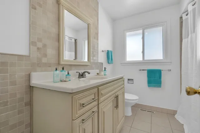 $444,900 | 503 Lasalle Street, Des Plaines, IL 60016