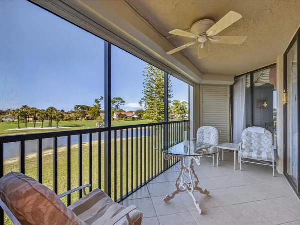 $195,000 | 413 Augusta Boulevard, Unit 206, Naples, FL 34113