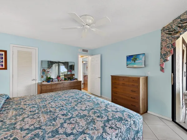 $195,000 | 413 Augusta Boulevard, Unit 206, Naples, FL 34113