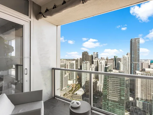 $30,000 | 1425 Brickell Avenue, Unit 52BC, Miami, FL 33131