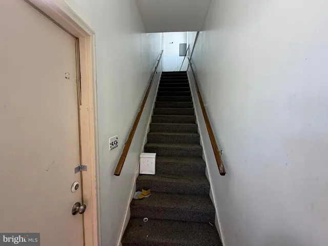 $1,300 | 644 Cooper Street, Unit 2, Beverly, NJ 08010