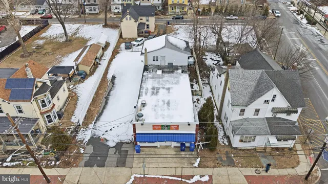 $1,300 | 644 Cooper Street, Unit 2, Beverly, NJ 08010