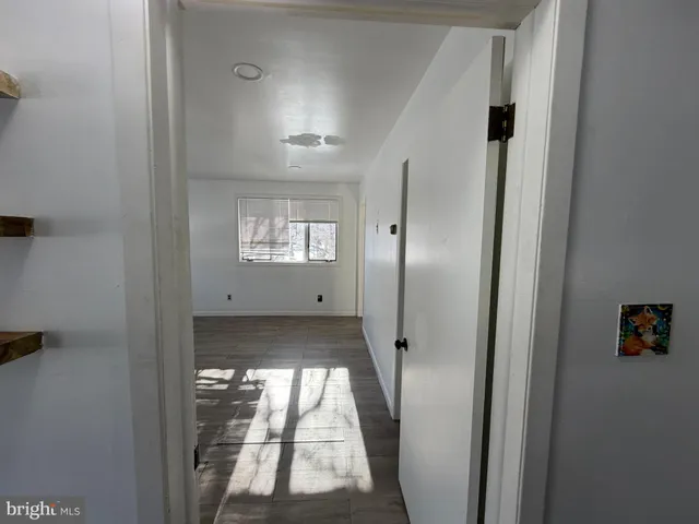 $1,300 | 644 Cooper Street, Unit 2, Beverly, NJ 08010