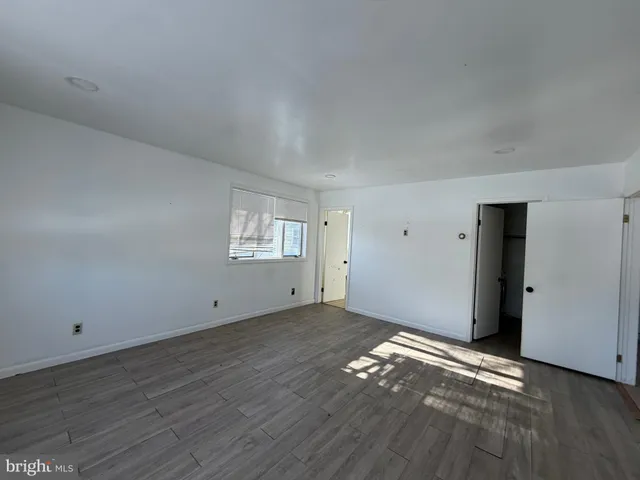 $1,300 | 644 Cooper Street, Unit 2, Beverly, NJ 08010