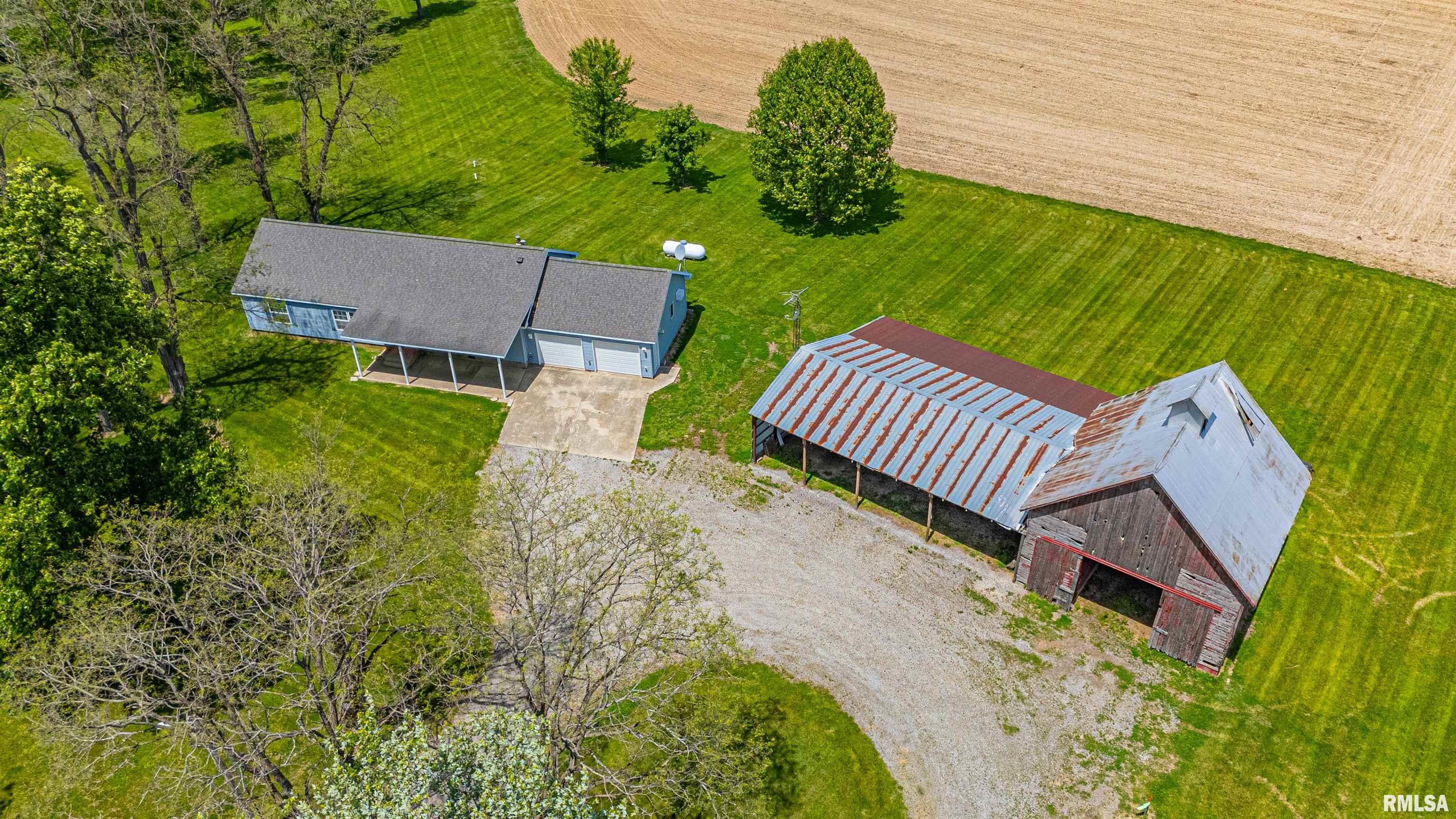 8363 Carl Springs Road Wapella, IL 61777 - Photo 3 of 30
