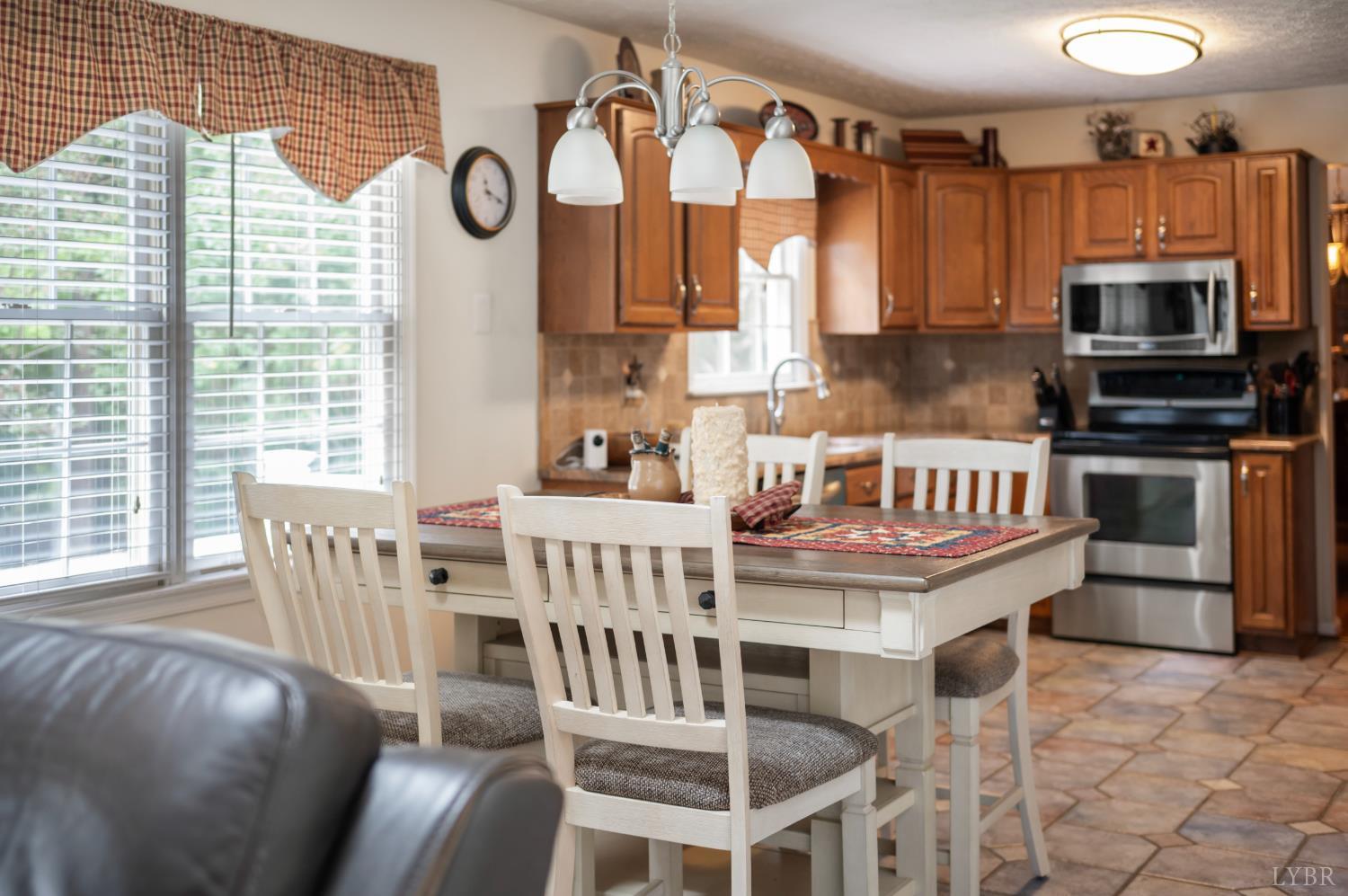 207 Hunters Creek Road Forest, VA 24551 - Photo 15 of 66 Gallery Image 15