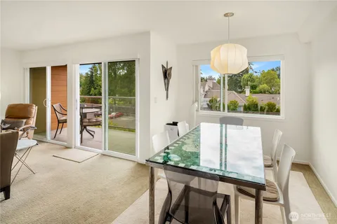 $498,000 | 2501 Canterbury Lane East, Unit 319, Seattle, WA 98112