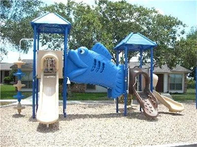 $775 | 114 West 10th Street, Nixon, TX 78140