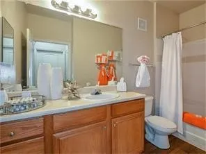 $625 | 114 West 10th Street, Nixon, TX 78140