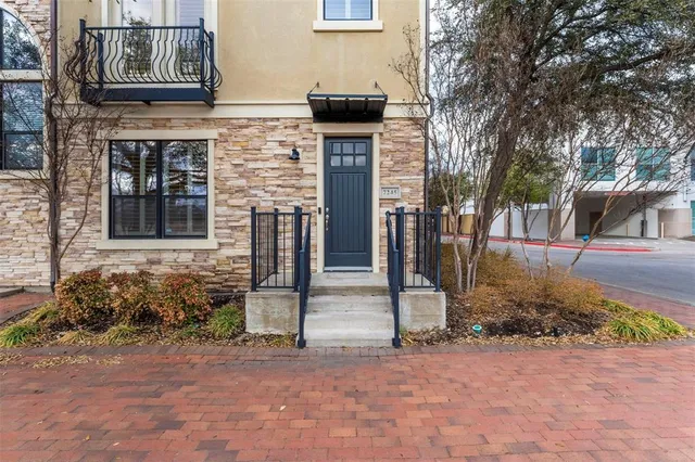 $3,000 | 7245 Parkwood Boulevard, Plano, TX 75024