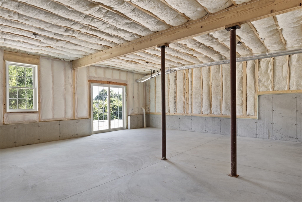 77 Upland Street Worcester, MA 01607 - Photo 15 of 15